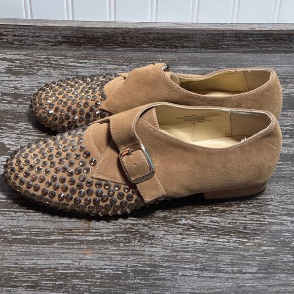 Bijou New York Women's Icy Tan Faux Suede Wide Width Embellished Loafers Size 7W - Picture 3 of 7